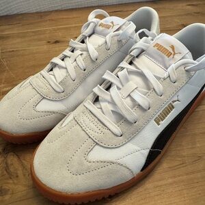 Puma White and Black Sneakers